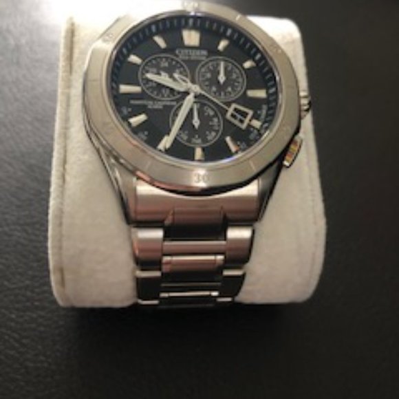 Citizen Signature Men's Octavia Eco-Drive Watch, Silver - Picture 4 of 4